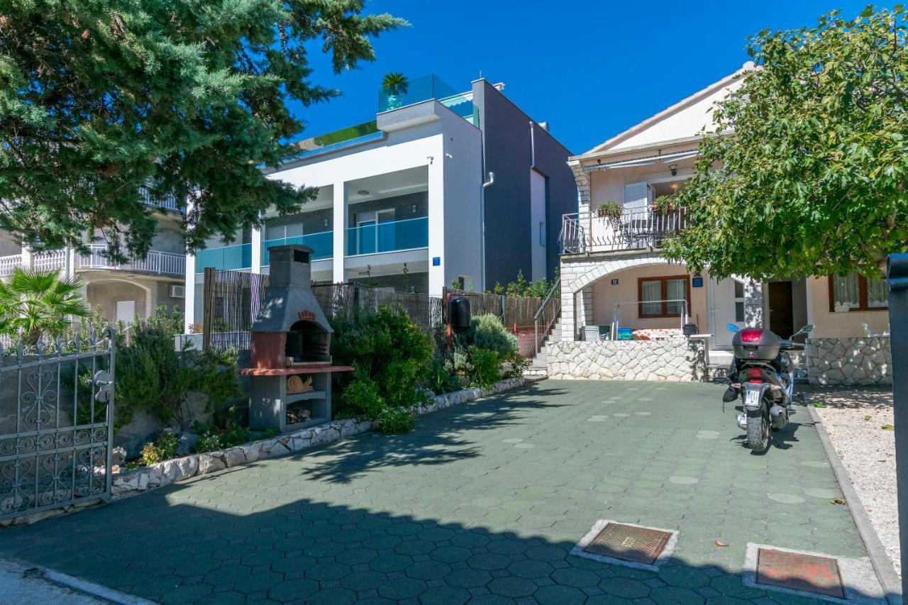 Apartments Ljubomir Rogoznica  Ngoại thất bức ảnh