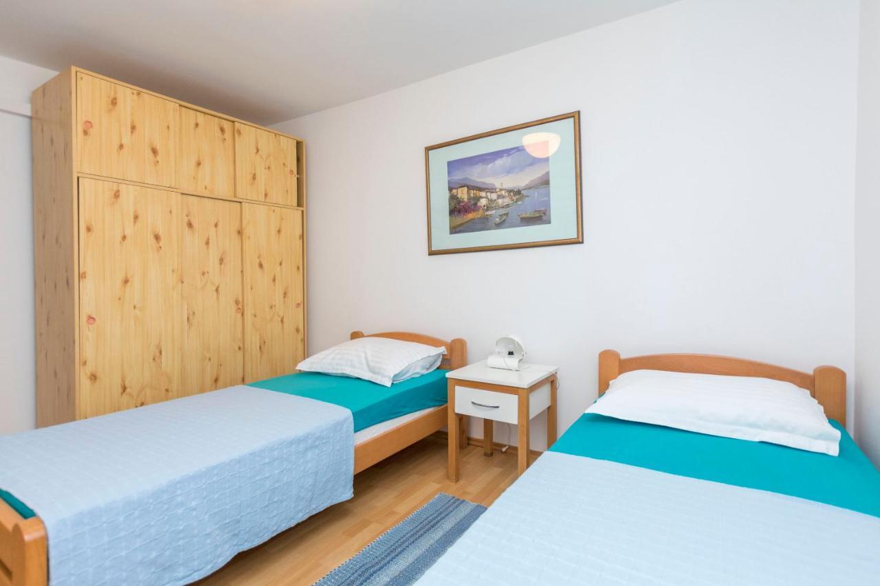 Apartments Ljubomir Rogoznica  Ngoại thất bức ảnh